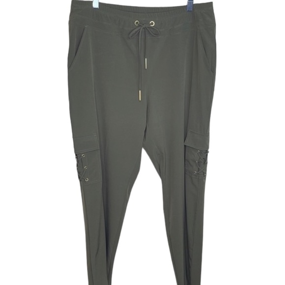 Chico’s Zenergy Green Activewear Jogger Pants - Picture 1 of 16